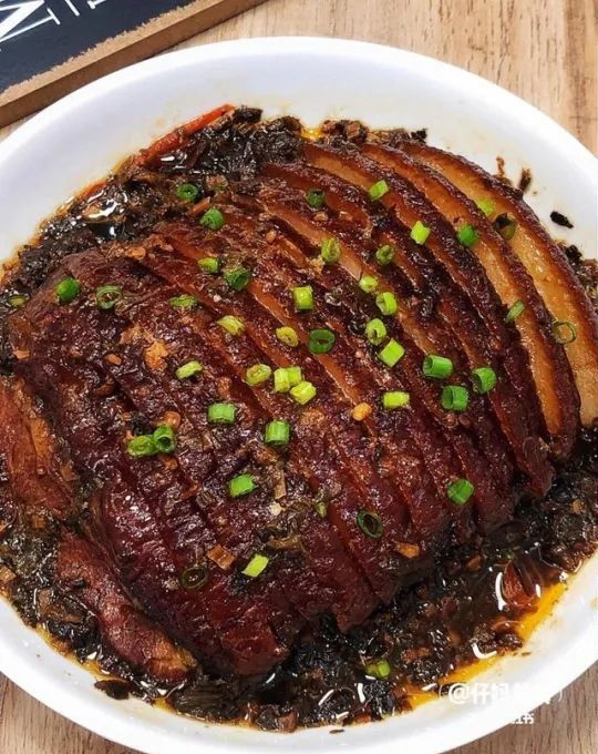 梅菜扣肉的制作方法