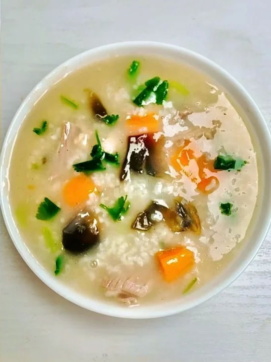 胡萝卜猪肉粥的做法