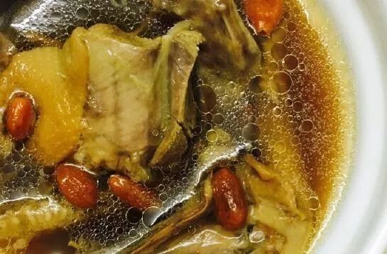 男补肾女补血老人补钙的鸽子汤的做法