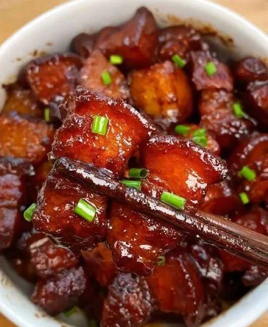 红烧肉炖士豆的做法