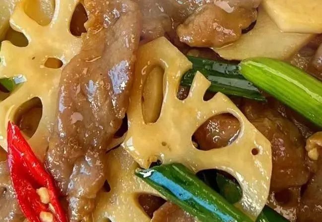 莲藕炒肉的做法