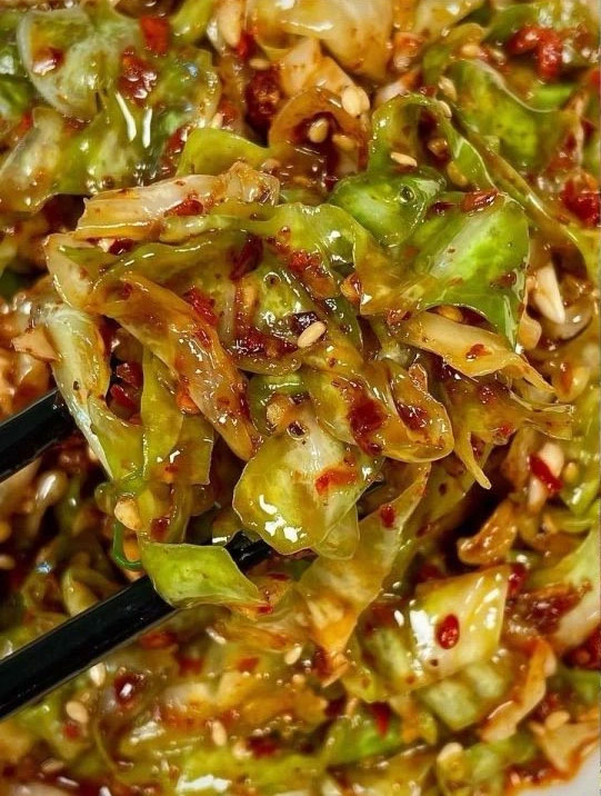 酸辣包菜丝的做法