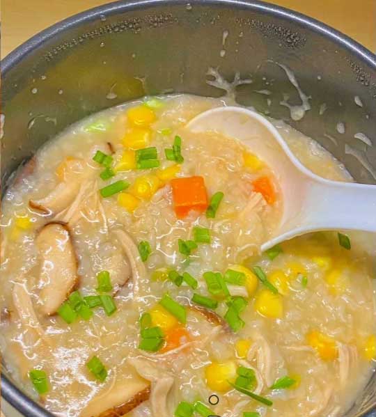 玉米胡萝卜粥的做法