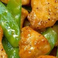 荷兰豆炒鸡胸肉的做法