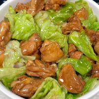 包菜炒鸡腿的做法