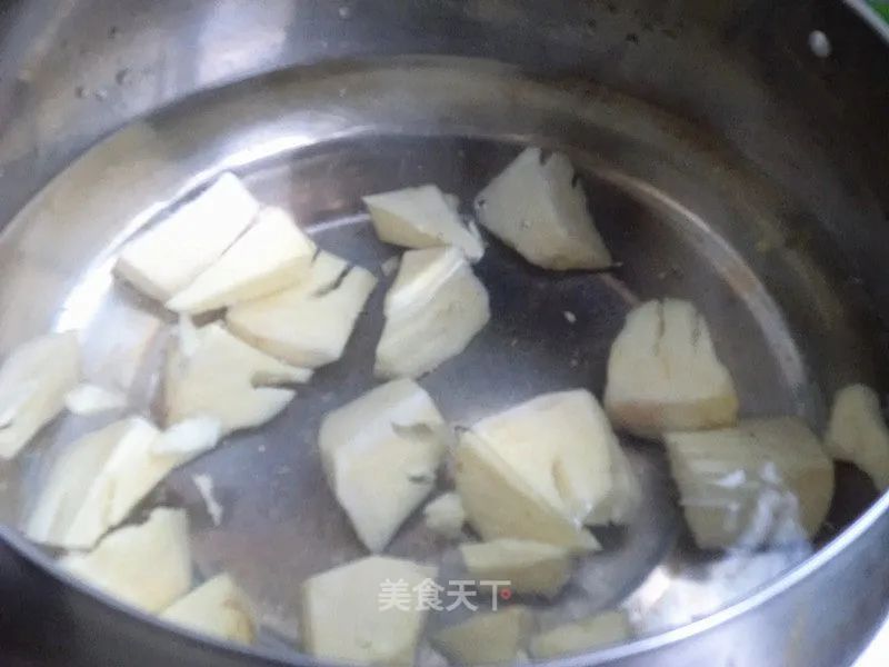 猪肚丸春笋汤的做法