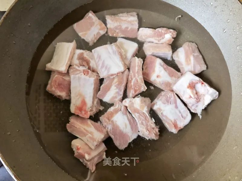 麻辣咸香的双椒排骨做法，特别下饭哦