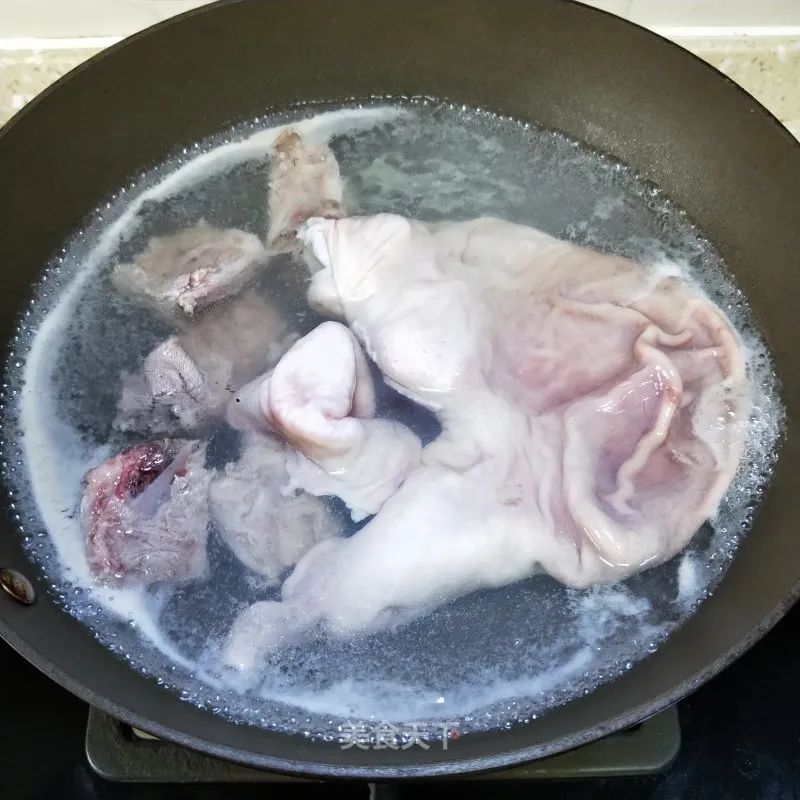 猪肚莲子养胃汤的做法
