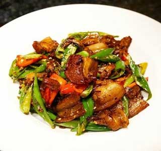 家常回锅肉的做法，比外面卖的还要正宗~ ​​​​
