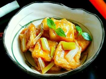 外焦里嫩，满口葱香的锅塌豆腐做法