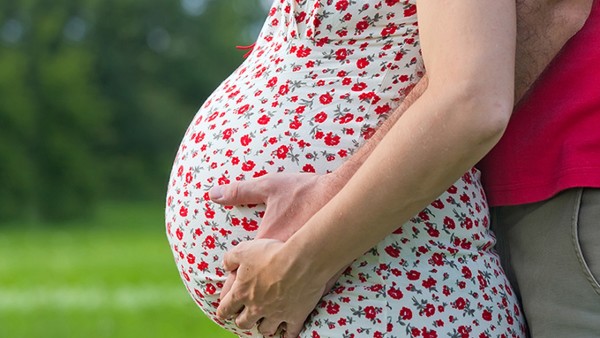 每日坚果有哪些孕妇不能吃 四种坚果孕妇坚决不能吃