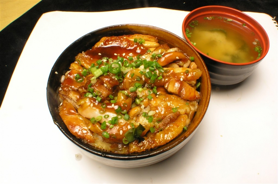 煎鸡蛋盖饭的图片 煎回锅肉盖饭图片大全
