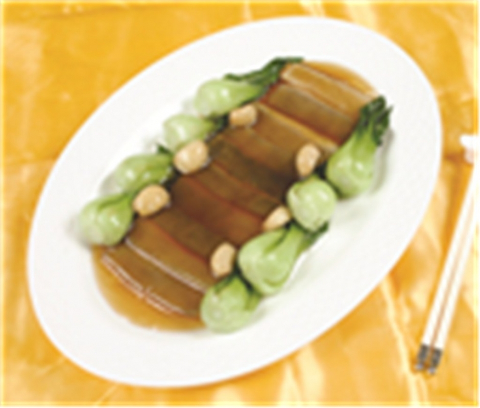黑蒜子烧甲鱼裙边 国宴菜蒜子烧裙边