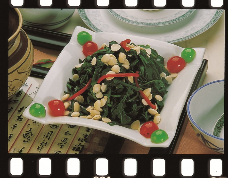 常见的野菜杏仁菜有啥好处 野菜杏仁菜怎么凉拌好吃