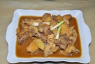 蒜苗炒鸡块 农家炒鸡块