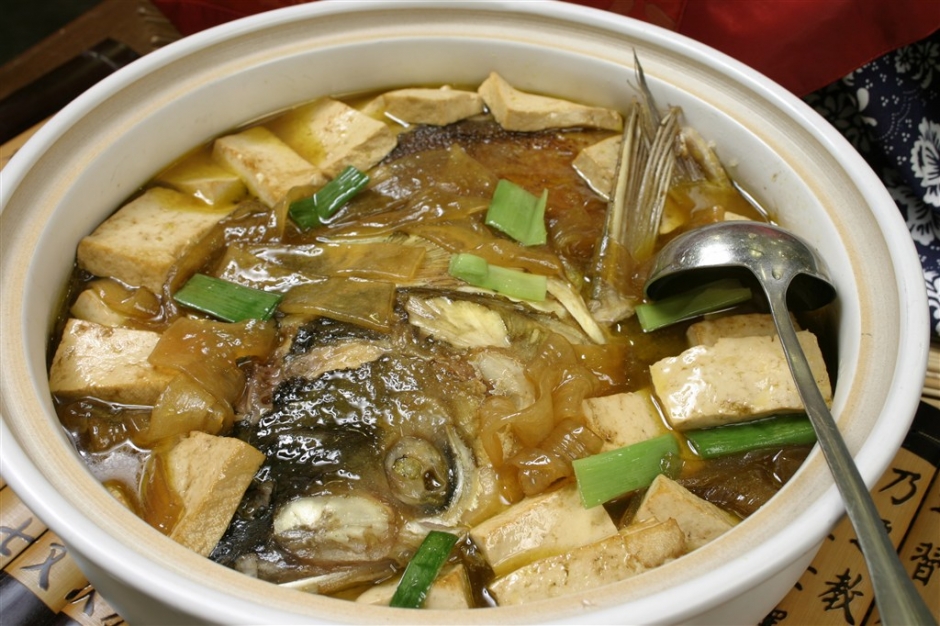 红烧鱼头湘菜做法 红烧大盘鱼头