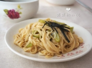 秋葵素面 西红柿秋葵素面怎么做