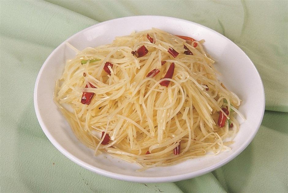 田园土豆丝饼做法 农村炒土豆丝的图片