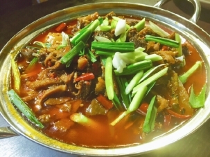 晚上美食诱人的图片 夜晚的美食图片