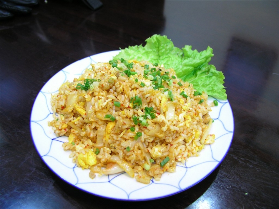 辣白菜炒饭图片大全 韩式辣白菜芝士炒饭教程