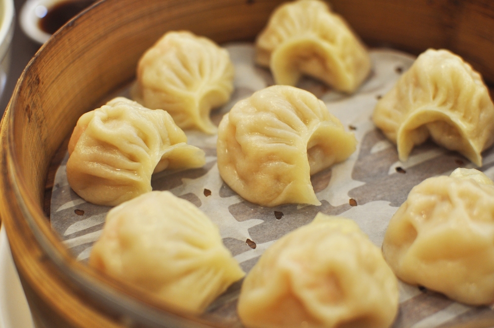 蒸的饺子和煮的饺子有什么区别 饺子煮多久才熟煮饺子的正确煮法