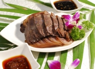 厨艺大赛菜品图片过桥驴肉 驴肉菜品摆盘装饰教学