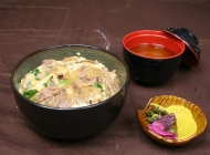 韩式鱿鱼盖饭图片大全 韩式辣炒猪肉盖饭的做法