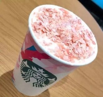 星巴克抹茶全绿冰淇淋 星巴克抹茶冰激凌图片大全