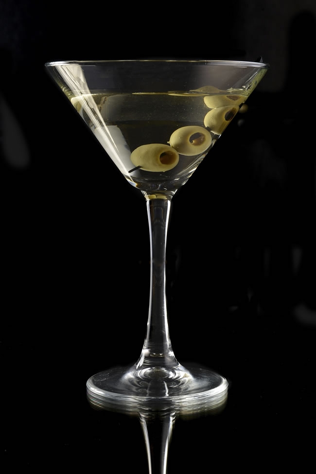 martini马天尼橄榄鸡尾酒 用橄榄做干马天尼鸡尾酒