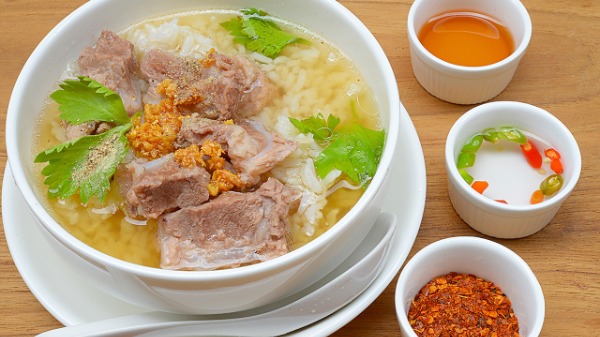 羊肉汤放猪肉好不好吃?羊肉汤里可以放八角吗?