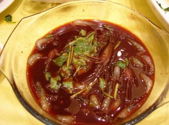 英雄干了这碗翔！看吐你的重口味食物
