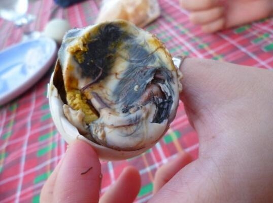 英雄干了这碗翔！看吐你的重口味食物